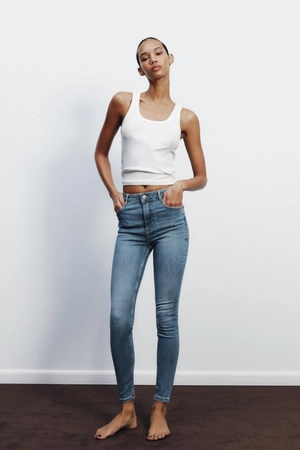 Женские джинсы ZARA до 5000 ₽ — стиль, доступный | Новости сайта
